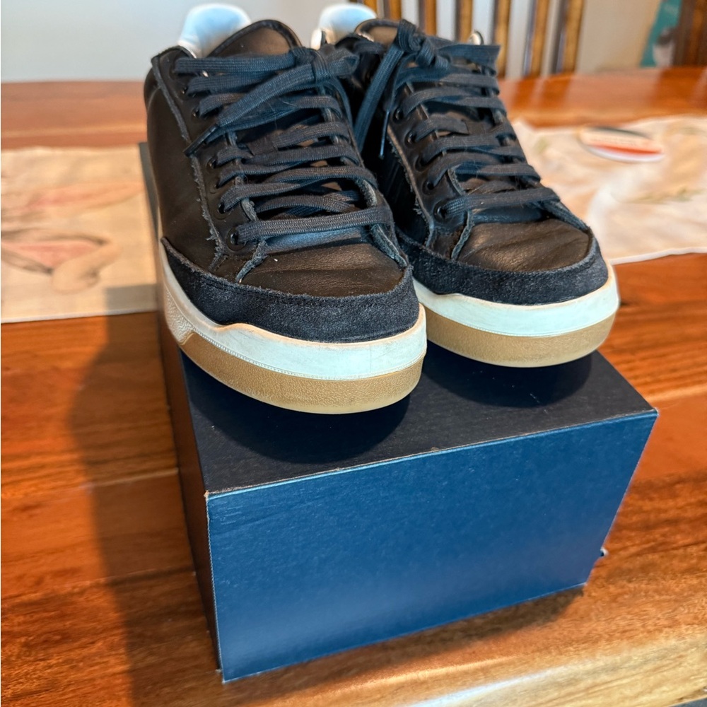 Adidas Rod Laver Sneakers